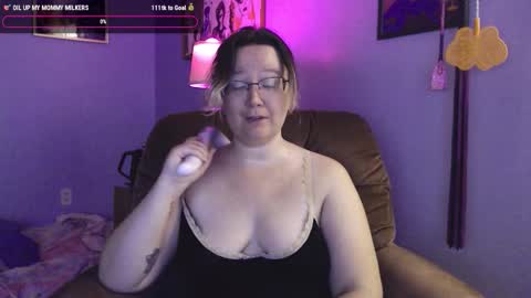 Snapshot of love_you_julia chatting on October 22, 2:59 am love_you_julia online show from October 22, 2:59 am