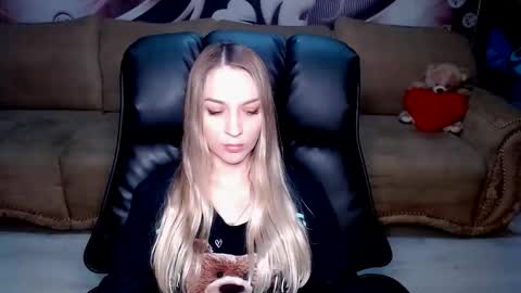 private open online show from September 13, 3:58 pm