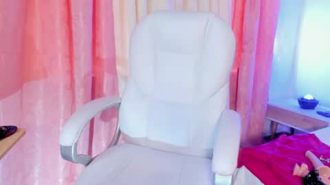 Becky online show from April 30, 8:57 pm