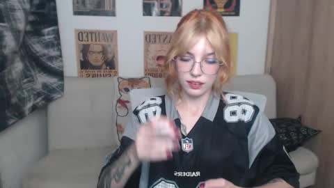 Snapshot of lovely_cass chatting on March 7, 4:56 am Cassie online show from March 7, 4:56 am