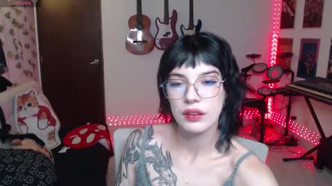 Snapshot of lovely_cass chatting on September 29, 11:48 pm Cassie online show from September 29, 11:48 pm