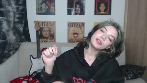 Snapshot of lovely_cass chatting on February 11, 5:16 am Cassie online show from February 11, 5:16 am
