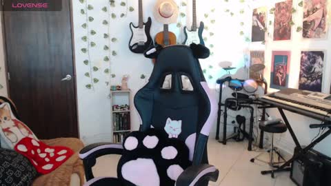 Cassie online show from March 31, 5:52 am