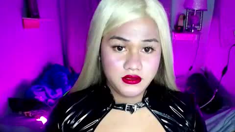 lovely_coleen online show from September 28, 6:28 pm