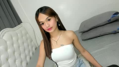 esmeralda online show from November 4, 2:24 am