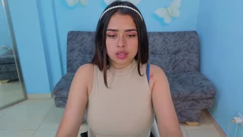 Kaitlyn online show from August 1, 7:48 pm