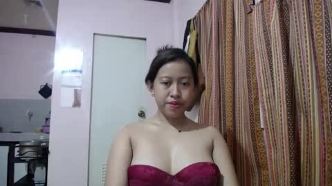 Snapshot of lovely_kera chatting on October 9, 5:51 pm Lovely kera online show from October 9, 5:51 pm