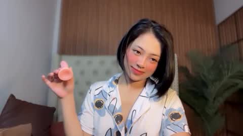   online show from May 10, 5:52 pm