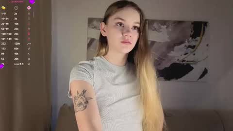 Snapshot of lovelygracee chatting on October 24, 2:07 pm lovelygracee online show from October 24, 2:07 pm