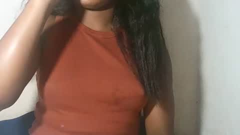 lovelylarra online show from March 6, 9:08 am