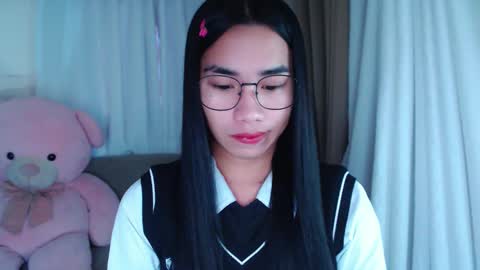 lovelymae18 online show from December 10, 1:11 am