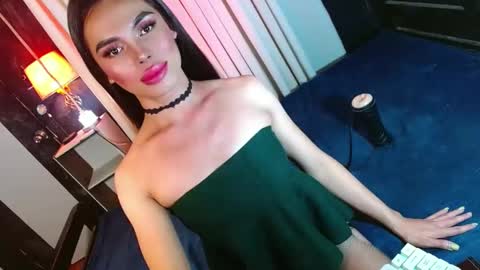 lovelymiss_shyna11 online show from February 27, 3:40 am