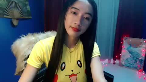 lovelypetite143 online show from February 7, 6:38 am