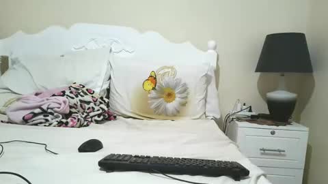 Angelquey online show from May 4, 9:43 pm