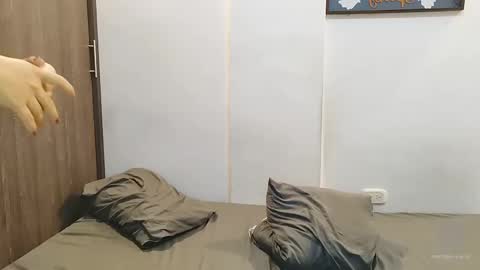 Lovers Clover X online show from December 21, 1:23 am