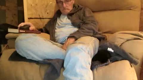 just here to have fun and cum online show from November 9, 11:29 pm