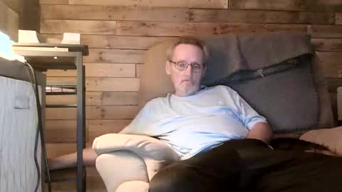 just here to have fun and cum online show from April 19, 11:55 am