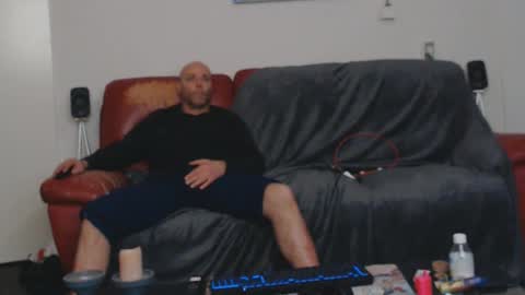 Lovetlick online show from December 15, 6:42 am