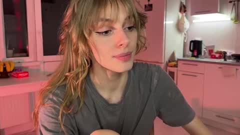 lovesstation online show from January 28, 3:04 pm