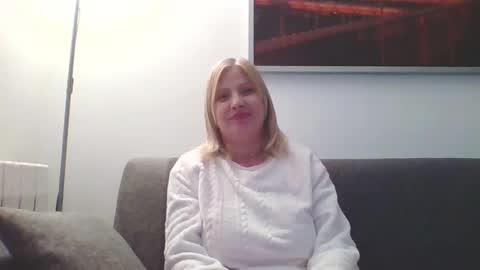 Snapshot of lovestar544963 chatting on December 30, 7:42 pm Marlyn online show from December 30, 7:42 pm