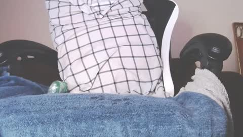 Snapshot of lovestobeused2 chatting on October 1, 9:24 pm lovetobeused online show from October 1, 9:24 pm