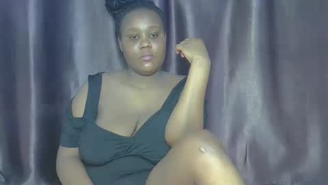 loveytiana online show from November 20, 6:56 am