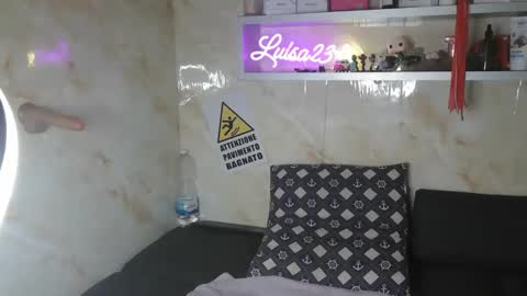 luisa online show from May 11, 4:04 pm