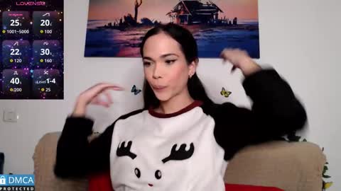 luara_ online show from November 30, 10:06 pm