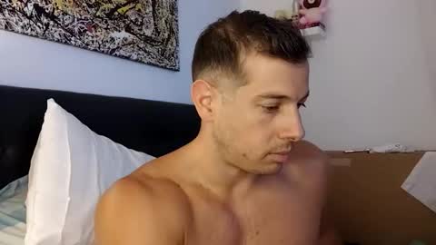 luca23millo90 online show from January 5, 9:18 pm