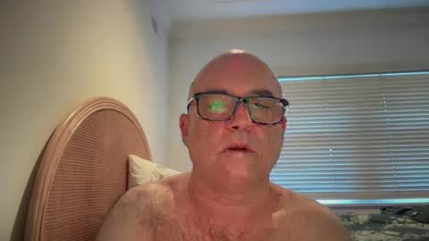 lucas10004 online show from March 12, 8:41 pm