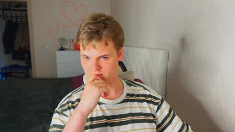 Lucas Gill online show from April 3, 1:18 pm