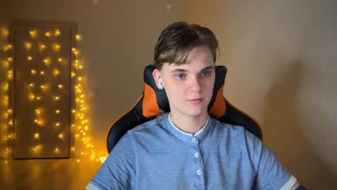 Lucas Gill online show from January 28, 12:47 am