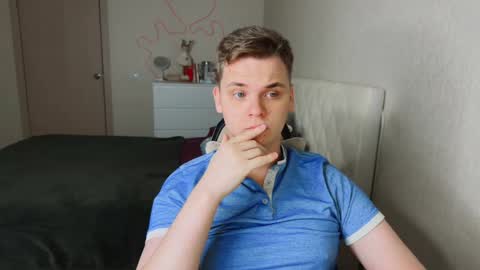 Lucas Gill online show from November 25, 4:33 am