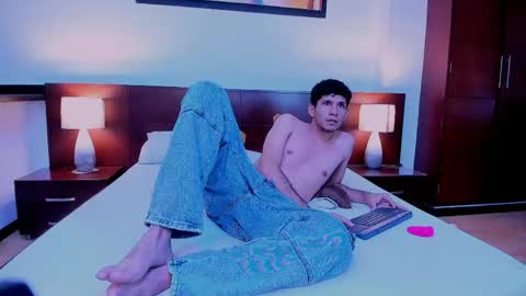 lucas_dream online show from May 26, 2:23 pm