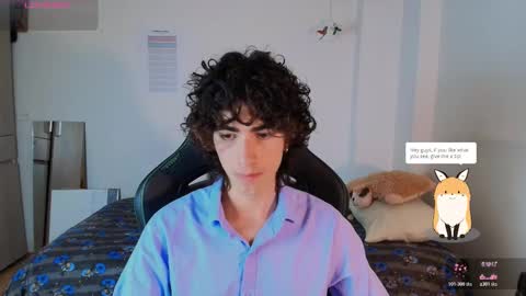 lucas_xo online show from February 12, 5:00 am