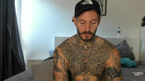 lucasexclusive online show from April 3, 7:59 am