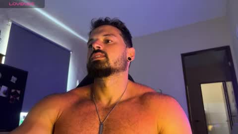 lucasfit24 online show from December 4, 1:44 pm