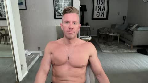 Lucas Jake online show from May 4, 9:10 pm