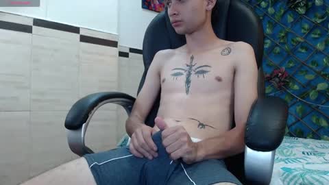 LucassSmith11 online show from April 14, 6:55 pm