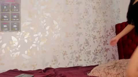 L U C I A online show from November 20, 2:36 pm