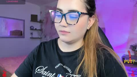 Snapshot of lucia_star_ chatting on February 8, 7:59 pm lucia star  online show from February 8, 7:59 pm