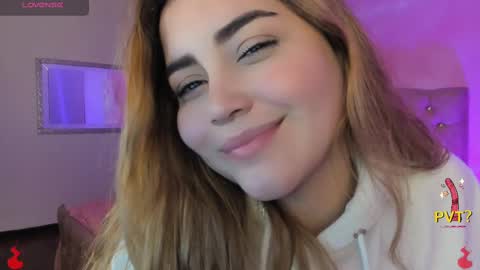 Snapshot of lucia_star_ chatting on February 12, 8:59 am lucia star  online show from February 12, 8:59 am