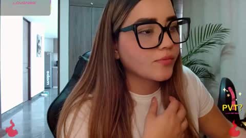 lucia star  online show from February 18, 8:08 pm