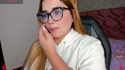 Snapshot of lucia_star_ chatting on January 21, 6:12 pm lucia star  online show from January 21, 6:12 pm