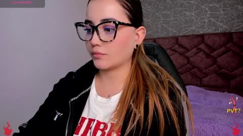 Snapshot of lucia_star_ chatting on January 29, 7:11 pm lucia star  online show from January 29, 7:11 pm