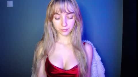 Lucy online show from December 3, 7:47 pm