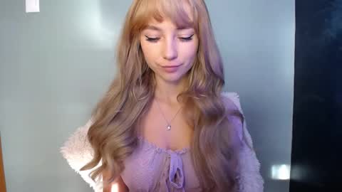 Lucy online show from October 27, 7:30 am