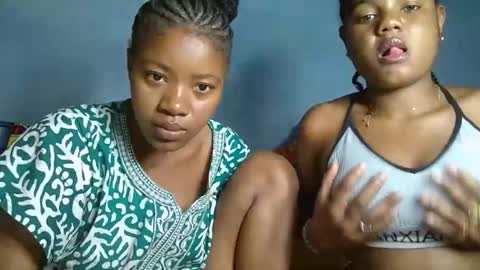 Snapshot of luciana012 chatting on September 17, 6:00 pm luciana012 online show from September 17, 6:00 pm