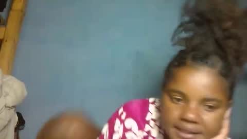 Snapshot of luciana012 chatting on October 11, 8:23 pm luciana012 online show from October 11, 8:23 pm