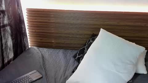 luciana_evanss_ online show from May 4, 8:48 pm